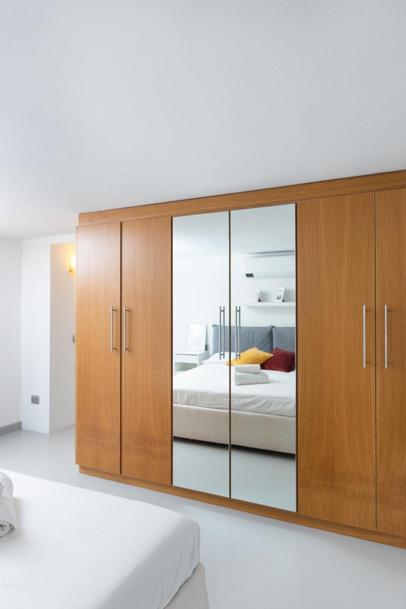 Appartamento White And Brown Exclusive Loft With Terrace - Free Parking - M2 Station Milano Esterno foto